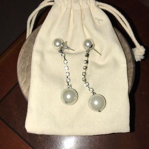 Vera wang dangle earrings